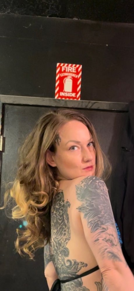 Saraa Fett naked onlyfans leaks