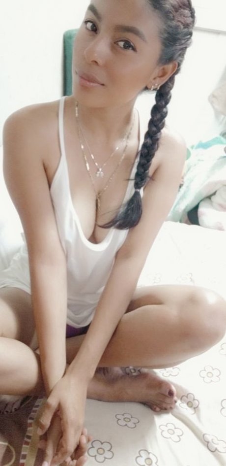 karen R_ onlyfans naked