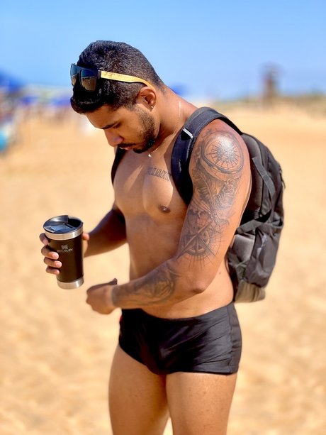 Sam USA onlyfans topless