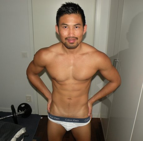 SamThaiGbg onlyfans nudes