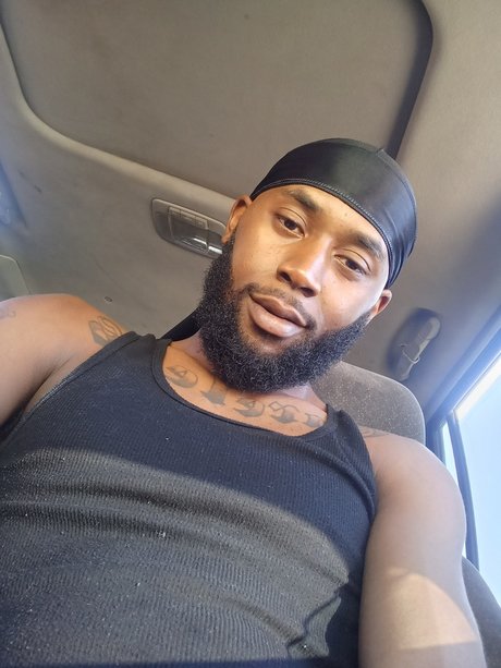 YUNGBULL onlyfans naked leak