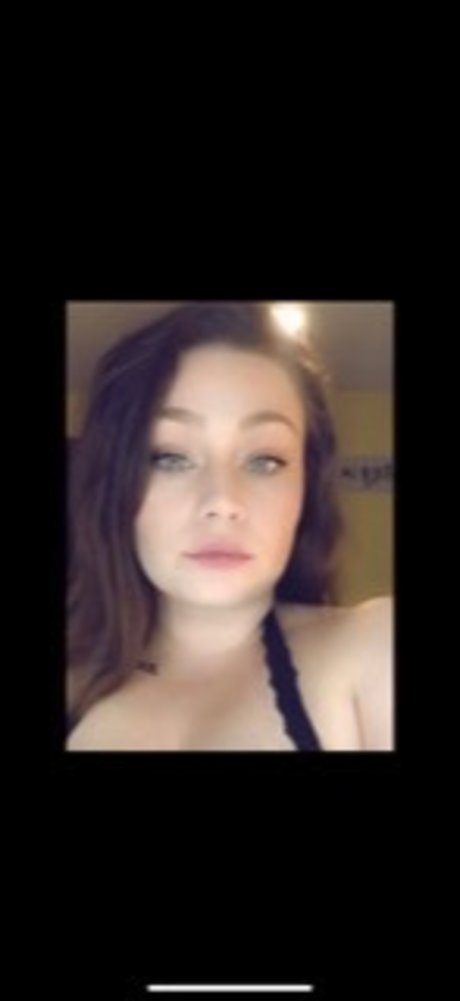 SARRAH leaks only fans