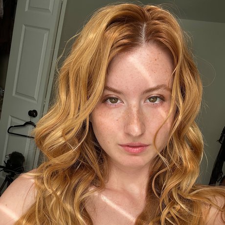 Strawberry Plus only fans pic