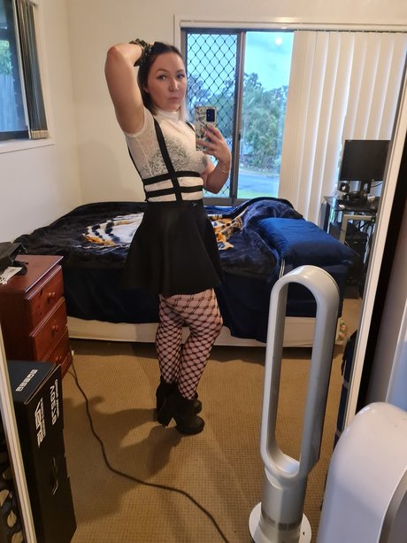 Scarlett Valentine onlyfans nude pics