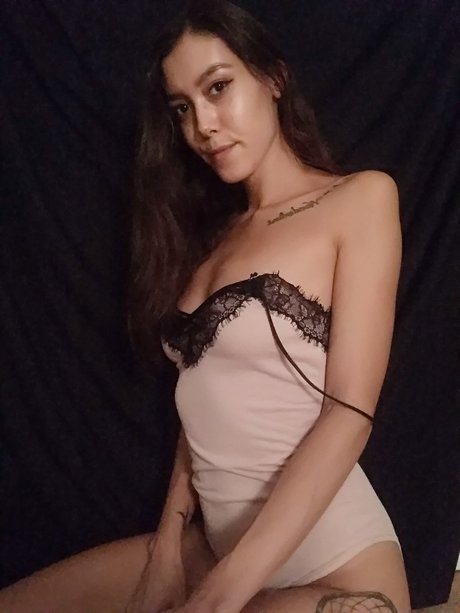 Aurora XXX onlyfans gratis