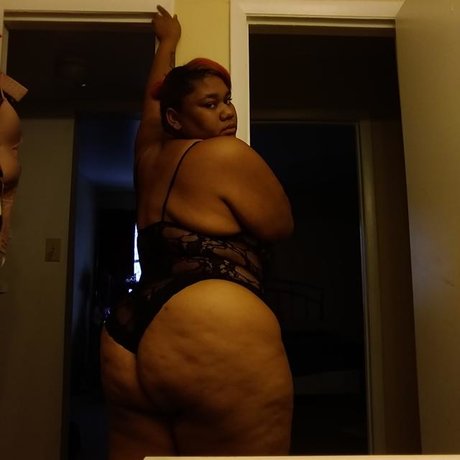 Sauna Lambardi onlyfans leajs