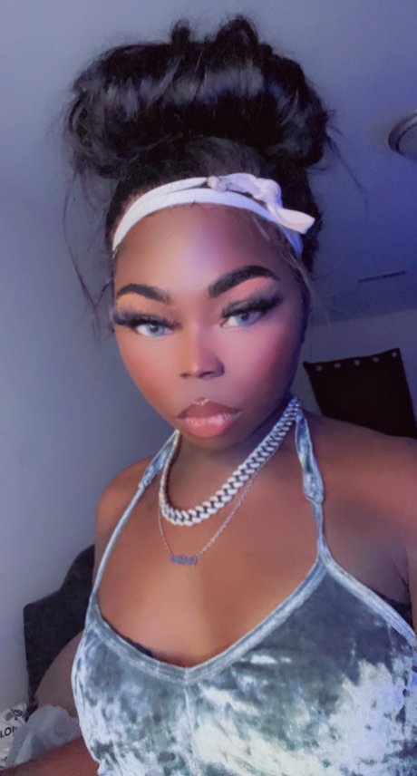 Tinkiana leak only fans