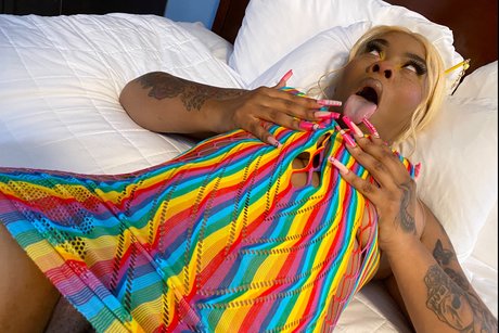 Yoshii B dd onlyfans sextape leak