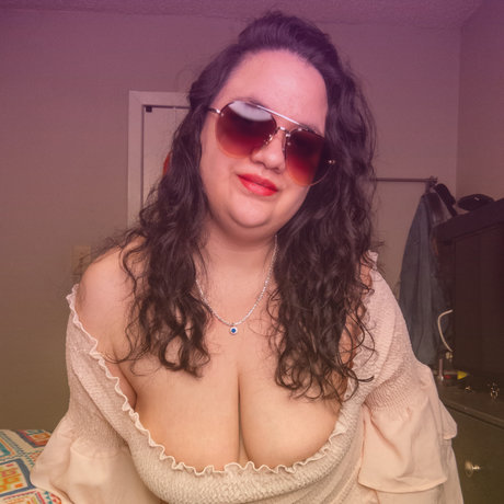 ThiccZafira onlyfans photos