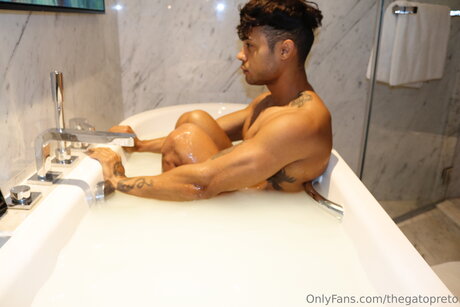 Zaah Wayne_ naked onlyfans