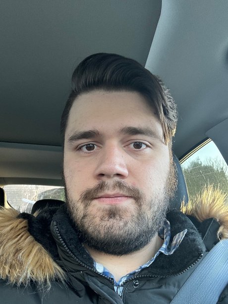 The East Coast Pup onlyfans nude leaked