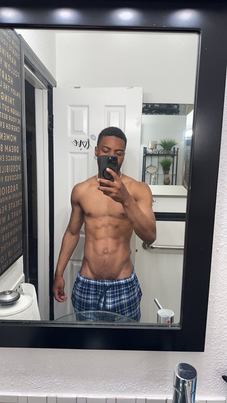 ZavierD naked only fans