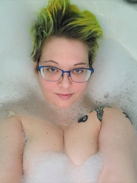 Chaos Kitten onlyfans