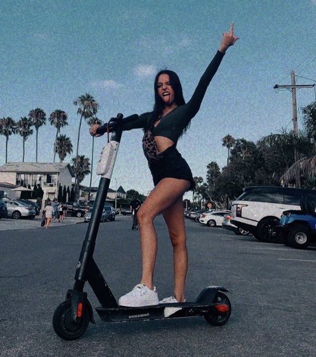 Taylor Hawk onlyfans leaks