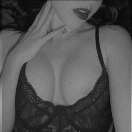 It s Zarah to you_ xxx onlyfans