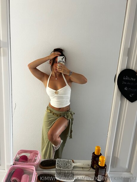 Kim VIDEO CALLS nudes onlyfans leaked