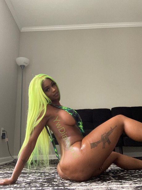 YW DIAMOND onlyfans leak new