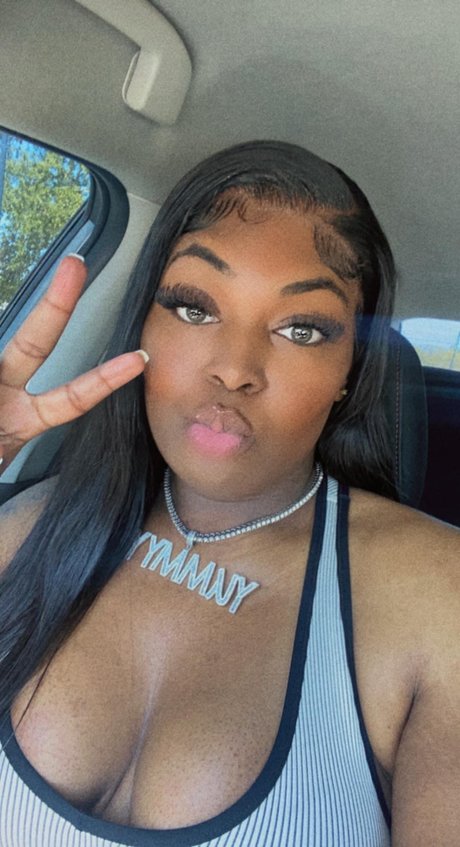 MZ YUMMYYY onlyfans leak