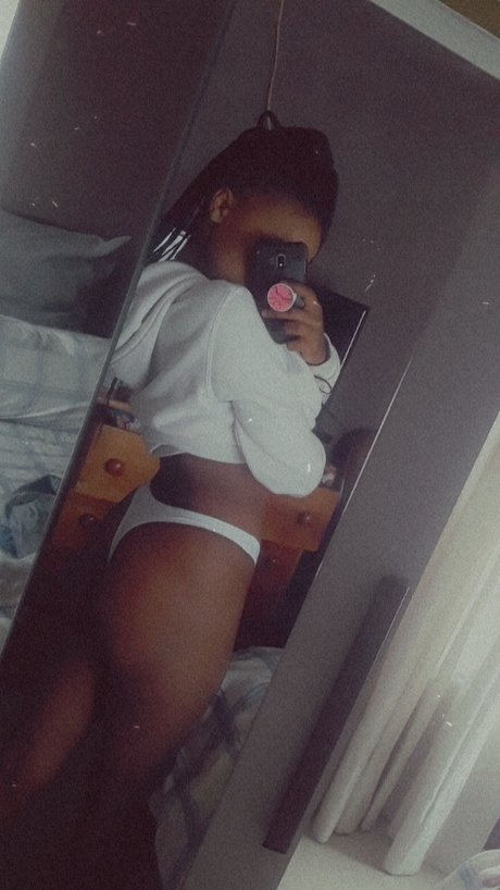 Milk amp amp Honey_ onlyfans public photos