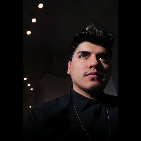 Lui Zalez onlyfans model images