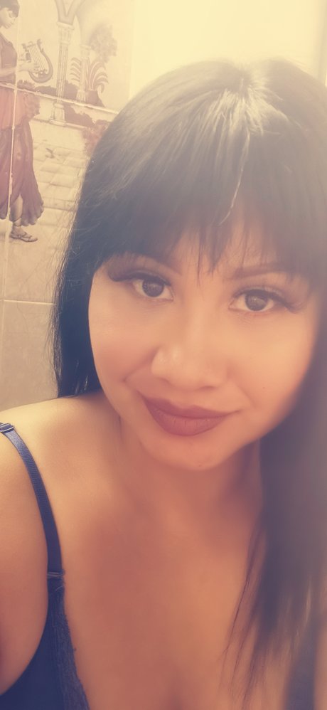 YuliGarsan onlyfans star