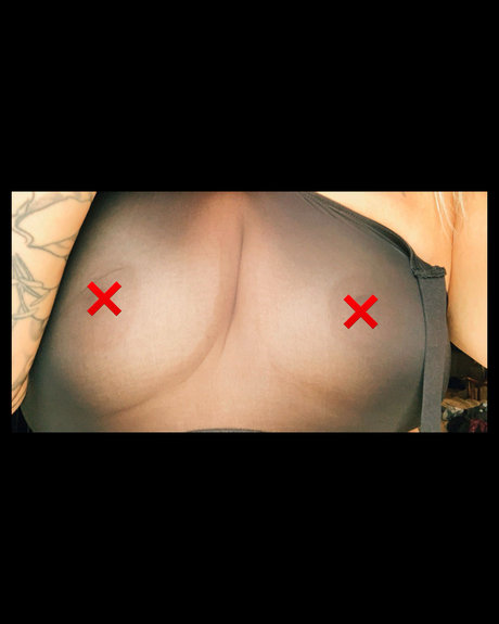 CurvyBabe Xo onlyfans leaked tits