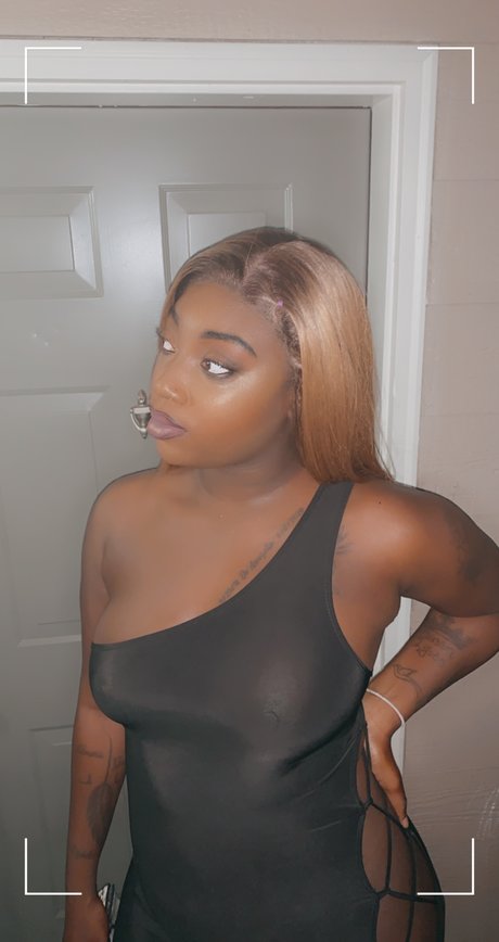 BrattisNigerian leaked nude onlyfans