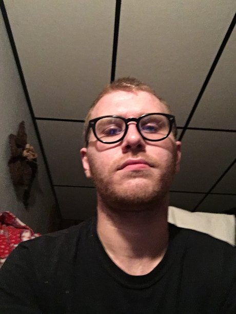 Lucifer Morningstar onlyfans nude photos