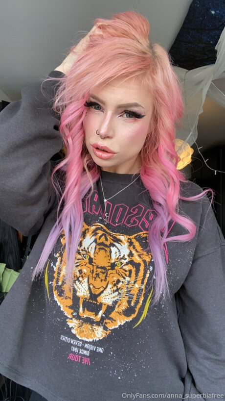 Superbia onlyfans desnuda