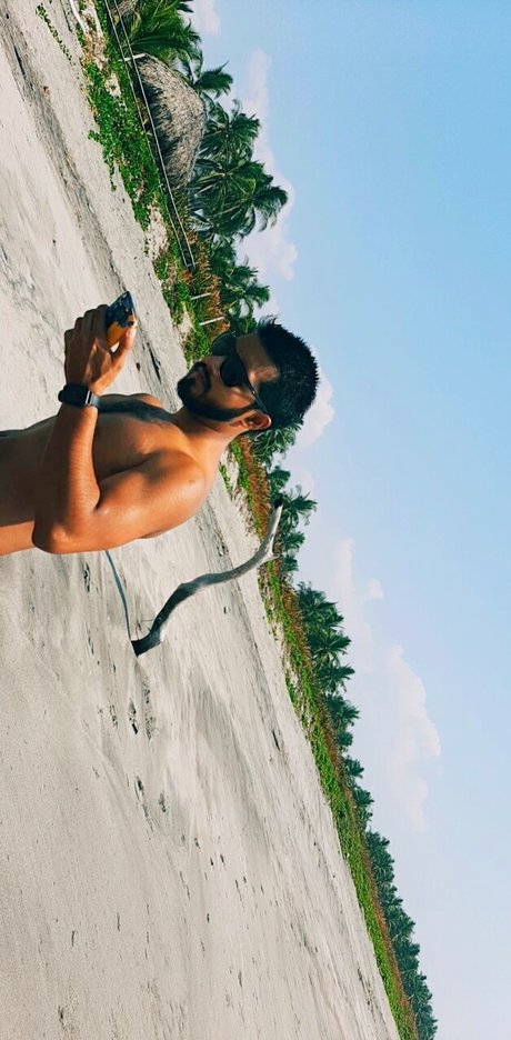 Manuel Suriano onlyfans leak ass