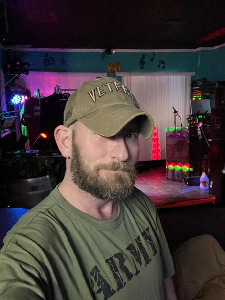 Daddy Trucker onlyfans full