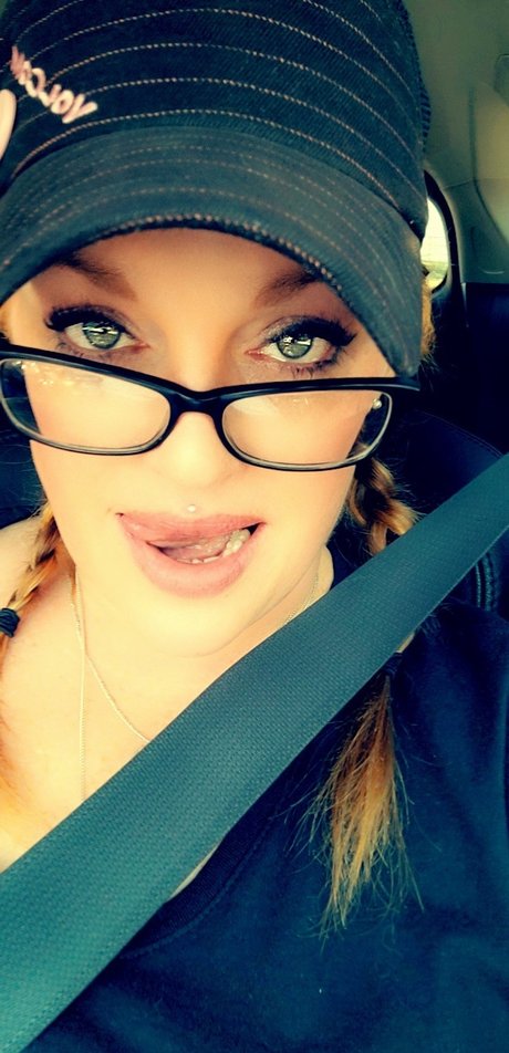 Two4onexoxo_ on onlyfans