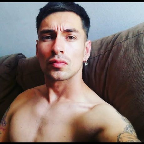 Tu Eddie_ onlyfans public photos
