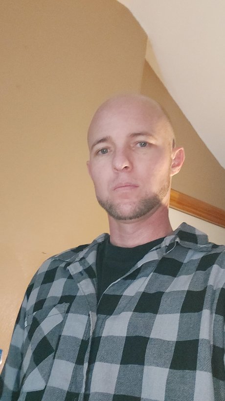 Travis1982 leaked onlyfans content