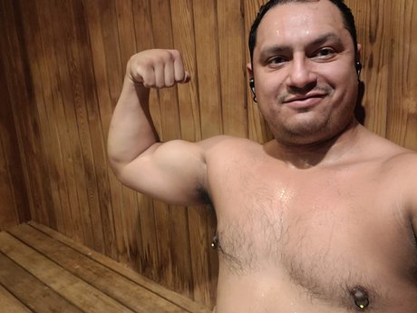 Bonifico Salinas ass onlyfans