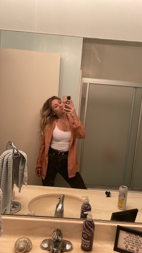 Deidre boobs onlyfans