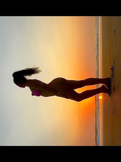 _V A N E S S A_ onlyfans strip