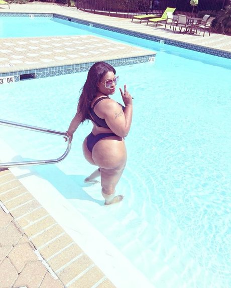 zoethickkkk onlyfans archive