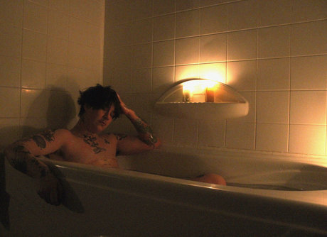 Poe Reeves they them_ xxx onlyfans