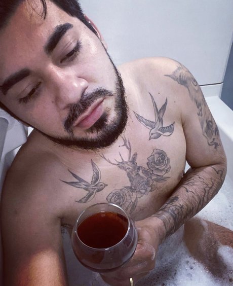 Mmateo Barahona onlyfans nude pictures