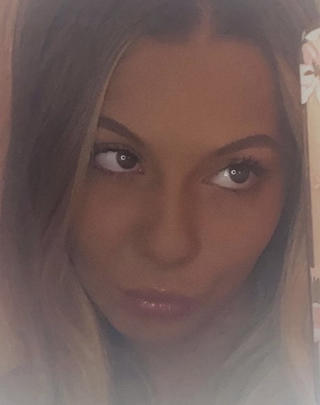 Olivia King onlyfans naked leaks