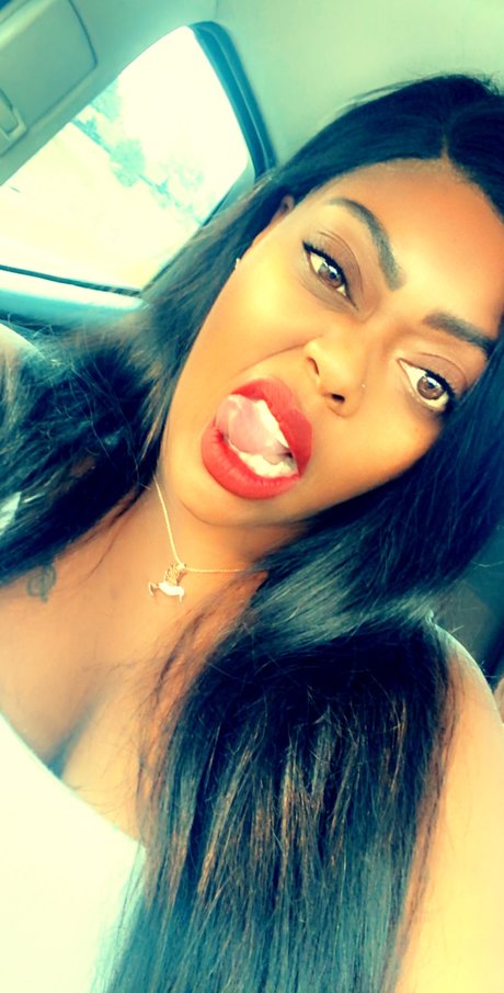 NicoleLovve nude onlyfans pics