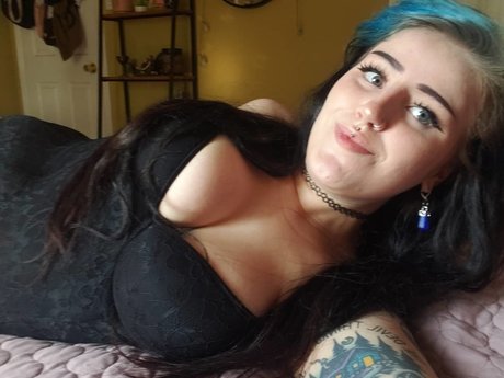 Goblin gorlfrand onlyfans model photos