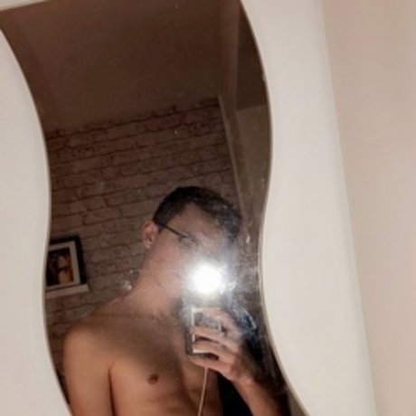 OscarLewis onlyfans nude pictures
