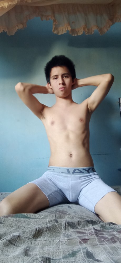 Rompefantasma3000 feet onlyfans