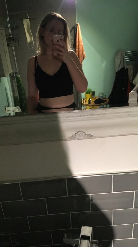 Sophia Brown nude leaked onlyfans