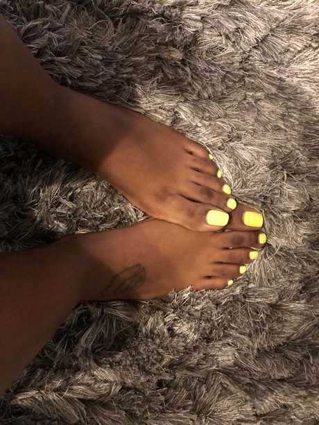 sneakersolesandtoes onlyfans archive