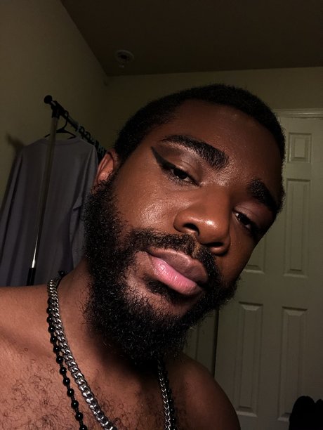 HOPELESS ROMANTIC_ onlyfans nudes leaks