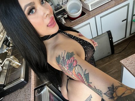 Lindsey Nicolas onlyfans lesk