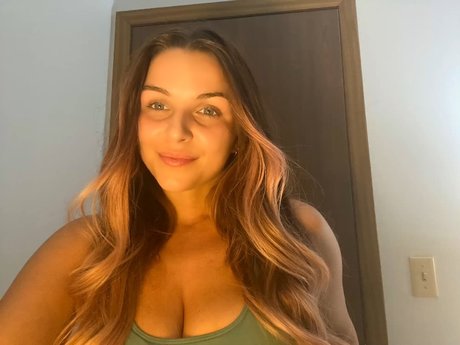 Arora onlyfans content